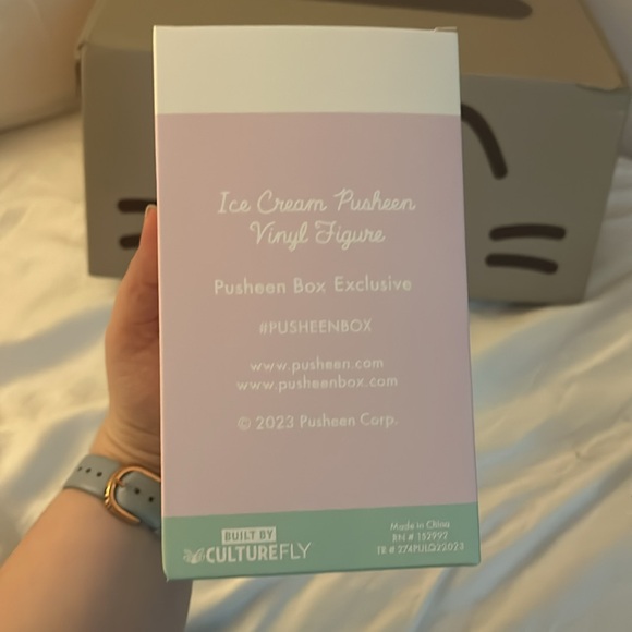 Pusheen Box Ice Cream Figure - Picture 2 of 3